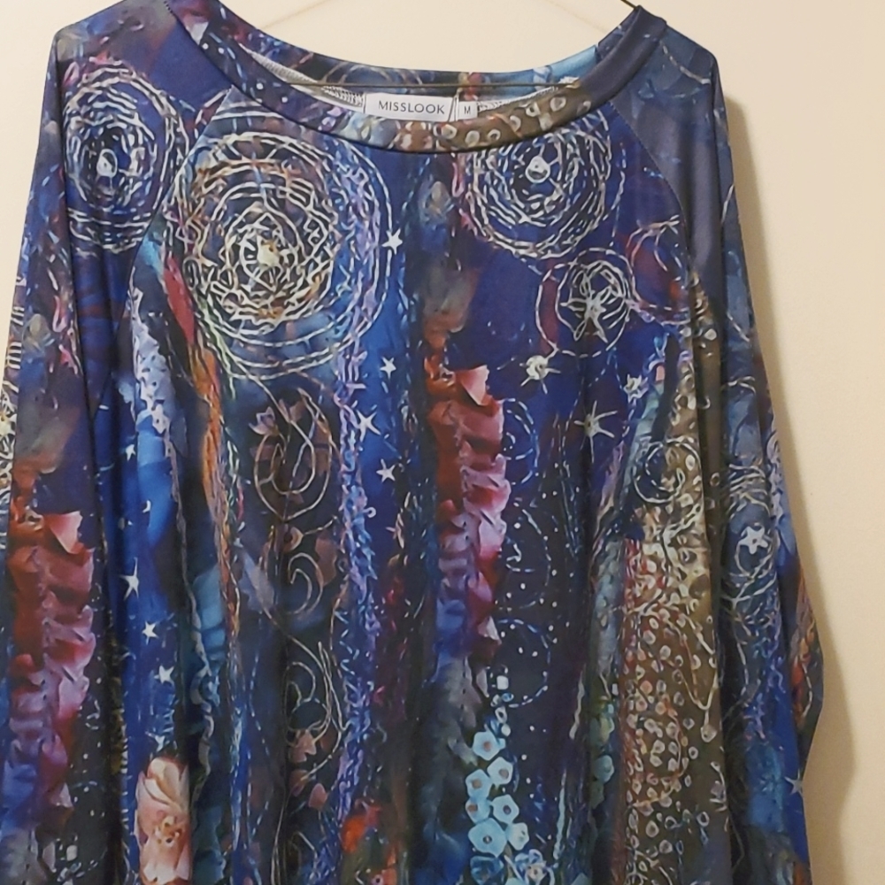 NWOT LADIES TOP